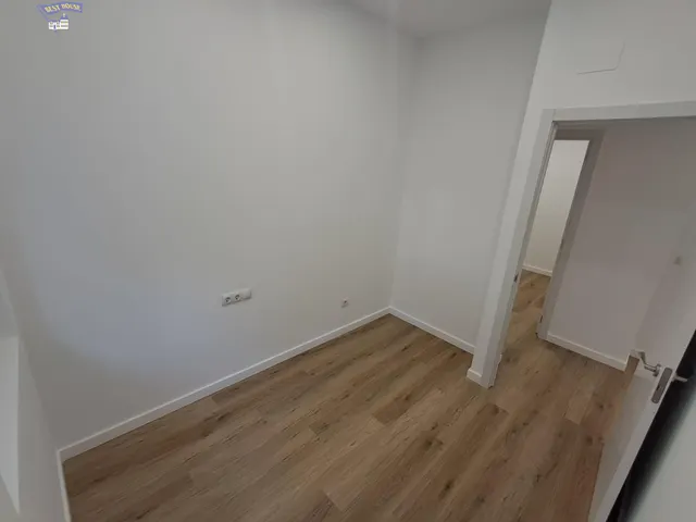 PISO REFORMADO DE 3 habitaciones JUNTO A CAN BAQUÉ – LA LLAGOSTA — 9