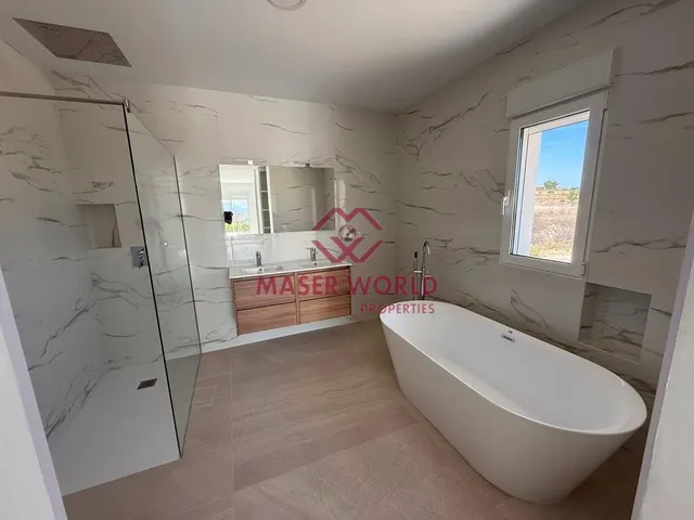 Villas de Obra Nueva en Pinoso en parcelas rústicas — 6