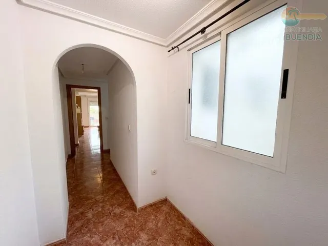 Piso de 3 dormitorios , garaje y trastero muy cercano a servicios — 31