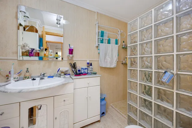 Bungalow de 2 dormitorios y piscina comunitaria en Orihuela Costa — 28