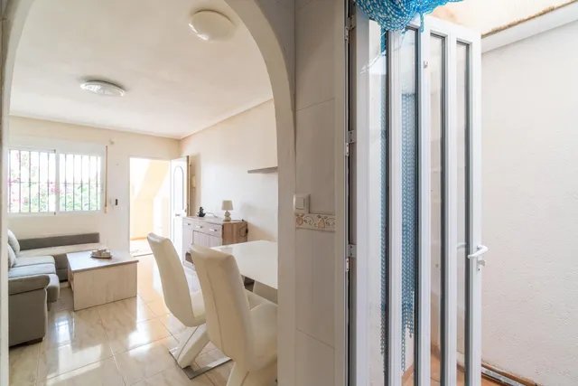 Planta baja con amplio jardín en Orihuela Costa ( Los Dolses ) de 2 dormitorios y 2 baños — 20