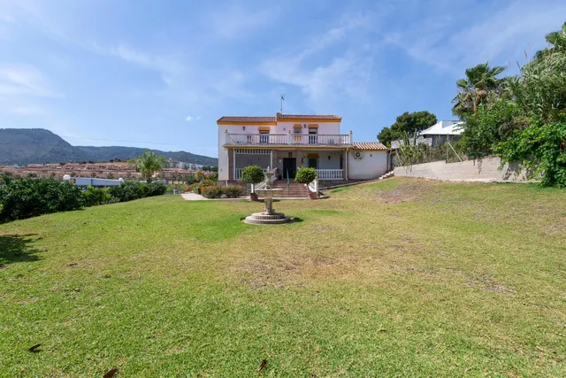 Chalet Independiente en Alhaurín de la Torre - foto 4