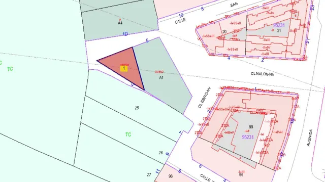 SUELO URBANO CONSOLIDADO EN VILLAQUILAMBRE — 2