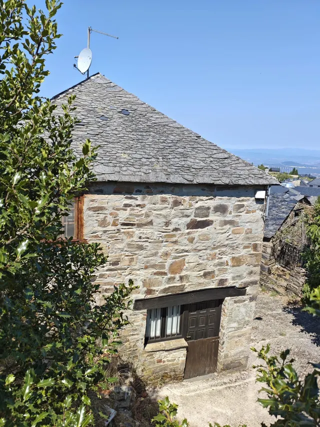 Venta casa El Acebo "Camino de Santiago" — 2