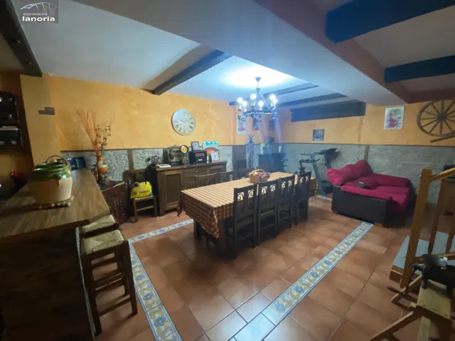 Grupo la Noria VENDE ADOSADO Amueblado y Equipado. Zona Barrio IMAGINALIA — 24