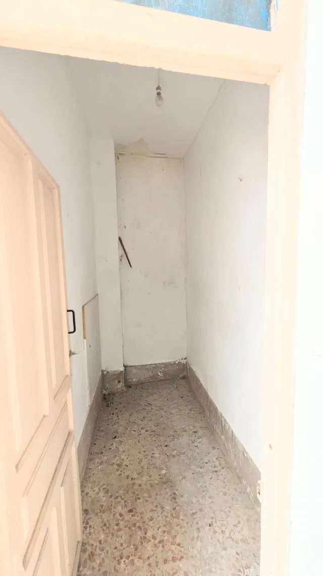¡Oportunidad única en la zona de Plaza de Barcelona!. Planta baja con entrada independiente y gran patio pisable. — 31