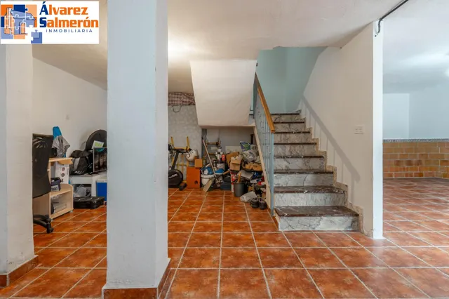 Encantadora Casa Reformada en Ogijares con Vistas y Espacios para Disfrutar — 42