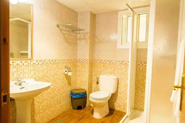 Hotel 33 habitaciones 1350m² en venta - South of spain — 32