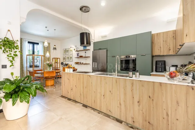 Casa unifamiliar en venta  con piscina privada, 5 dormitorios y amplio patio en Málaga — 8