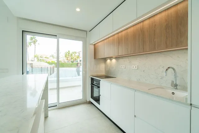 APARTAMENTO DE 3 DORMITORIOS 2 BAÑOS EN PLAYA FLAMENCA ( ORI - foto 4