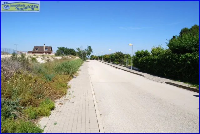 Amplia Parcela en Venta en Fortuna - Zona El Reloj — 3