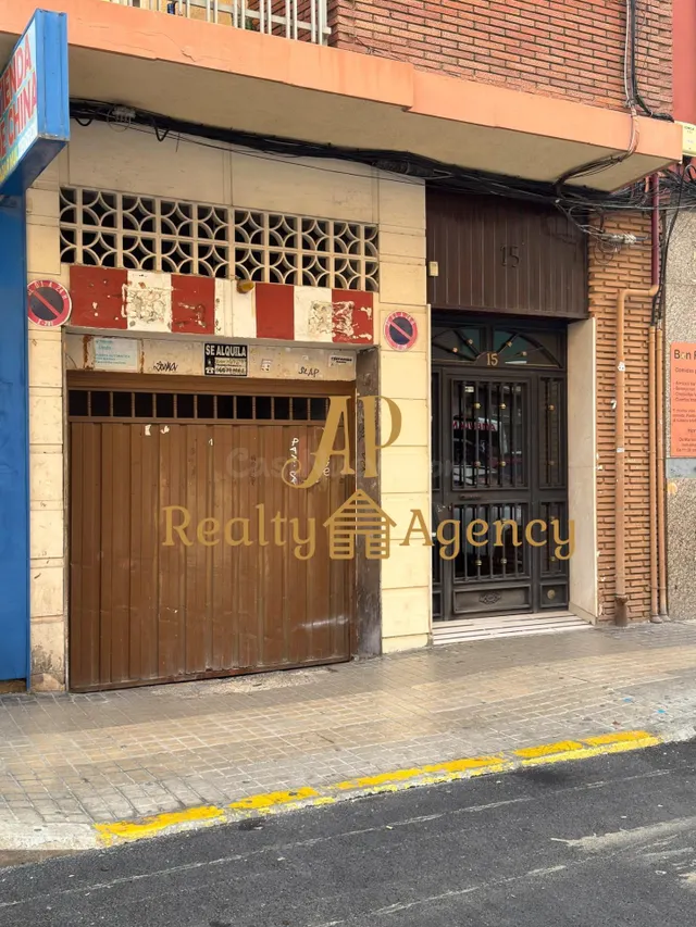 Plaza de GARAJE en Calle Democracia 15, Nou Moles, junto Avda. Pérez Galdós — 2