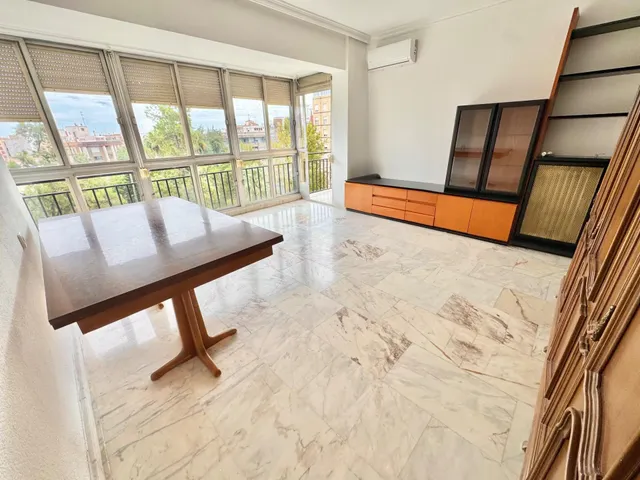 ESTUPENDO PISO DE 4 DORMITORIOS EN LA GLORIETA DE ALQUILER CON AMPLIO BALCÓN  (SE AMUEBLA SEGÚN NECESIDAD) ¡¡VISITELO SIN COMPORMISO!! — 24