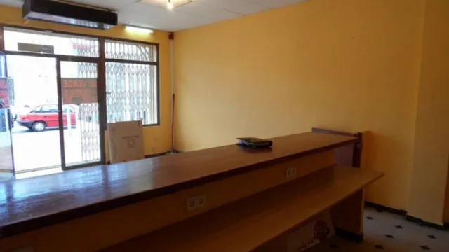 Local comercial 100m² en venta - Levante — 12