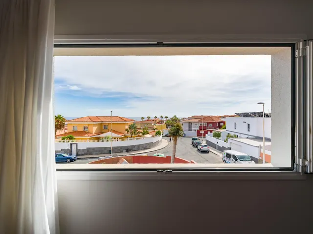 Chalet independiente con jardín y piscina privada en La Garita precio negociable — 49