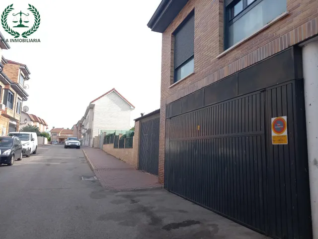 SE VENDEN PLAZAS DE GARAJE   DESDE 2.000 € — 2