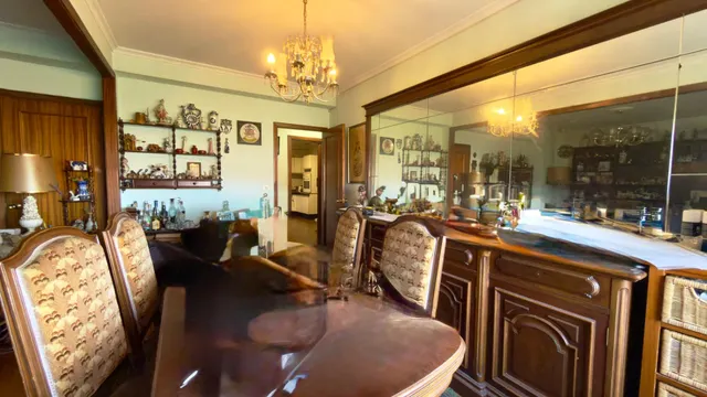 Se vende piso en el centro para reformar con ascensor 4 habitacione, 2 baños y garaje — 19
