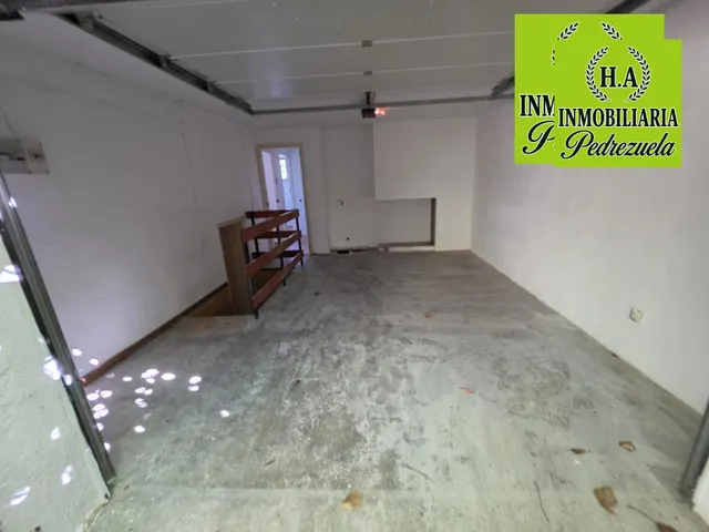 Encantadora Parcela de Oportunidad con Piscina Privada — 33