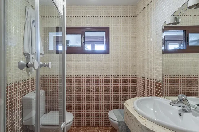 Chalet Exclusivo en Camino Bajo de Huétor — 22