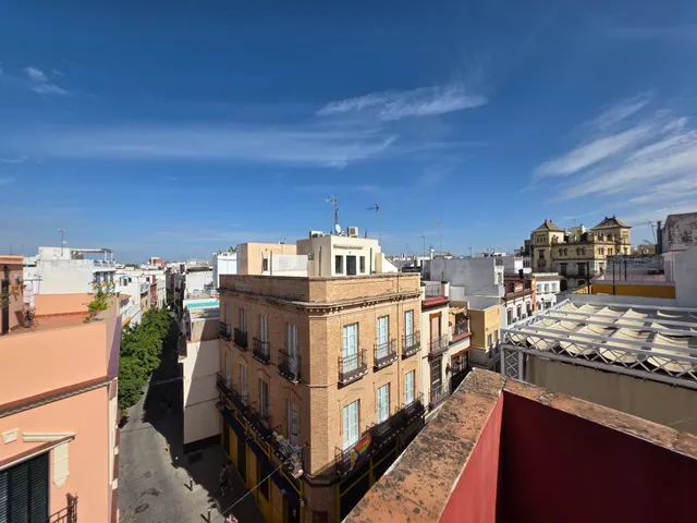 EXCLUSIVO ÁTICO CON TERRAZA DE ESQUINA ENTRE FERIA Y ALAMEDA