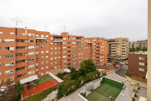 Piso de dos dormitorios en Sanders, en urbanización privada con piscina, pistas de padel, plaza de garaje y trastero — 34
