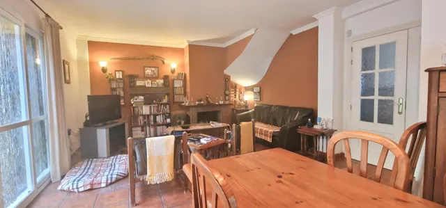 CASA PAREADA EN LA SIERREZUELA — 10