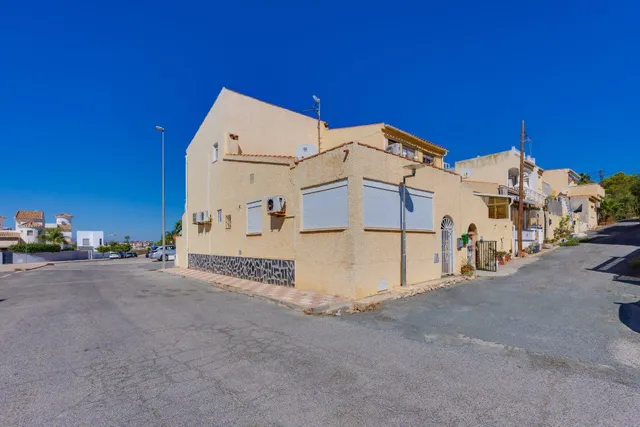 Casa 2 habitaciones 51m² en venta - La marina — 15
