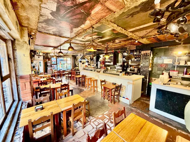 Espectacular Bar Restaurante en el centro urbano con una superficie de 200m2 distribuidos en una planta comercial de 110m2 más almacén de 90m22 — 7