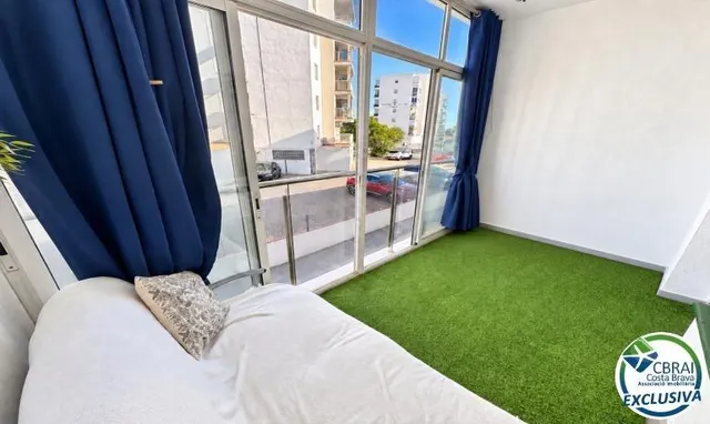 Estudio con terraza acristalada en Santa Margarita, a pocos  - foto 3
