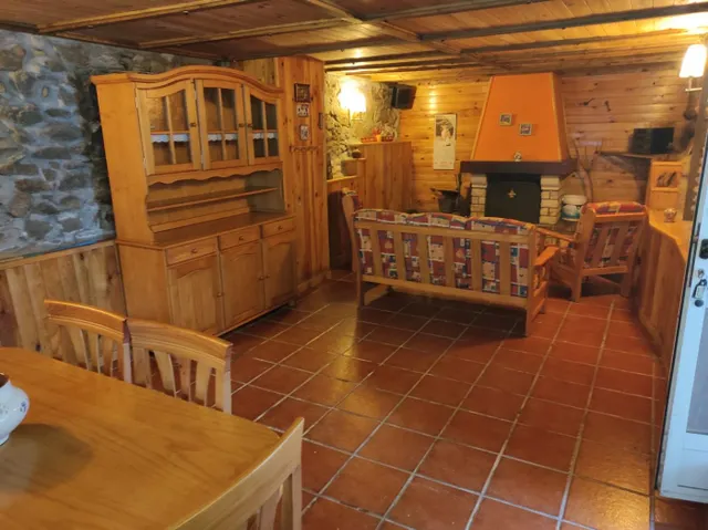 CASA DE PIEDRA EN UN PARAISO NATURAL - LA CABRERA - — 22