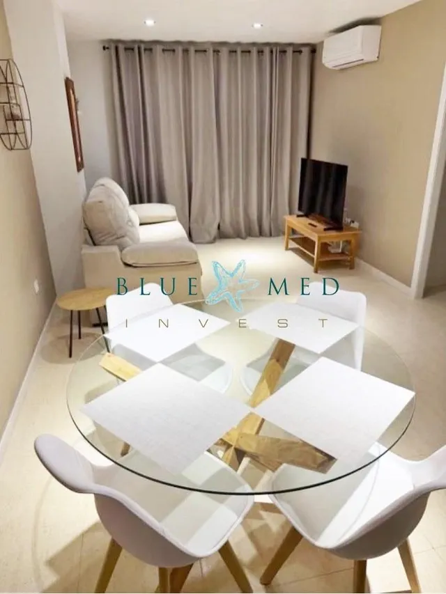 Apartamento reformado con amplia terraza y piscina comunitaria en la cumbre — 2