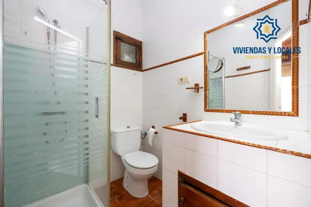 Preciosa casa en Ogíjares con piscina y jardín — 26