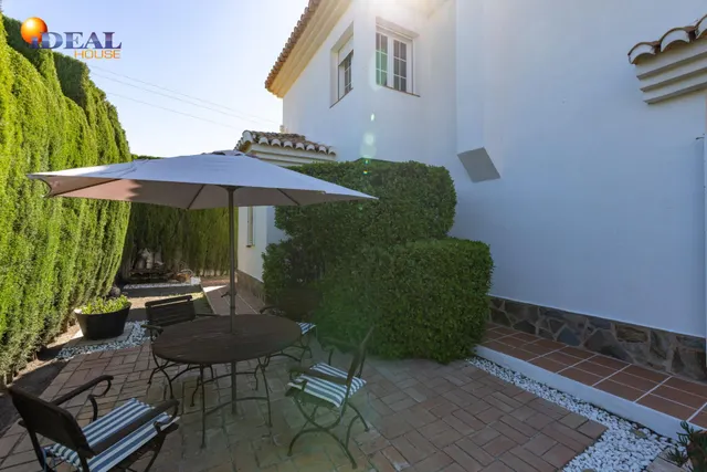 *  Espectacular chalet con piscina y vistas impresionantes — 37