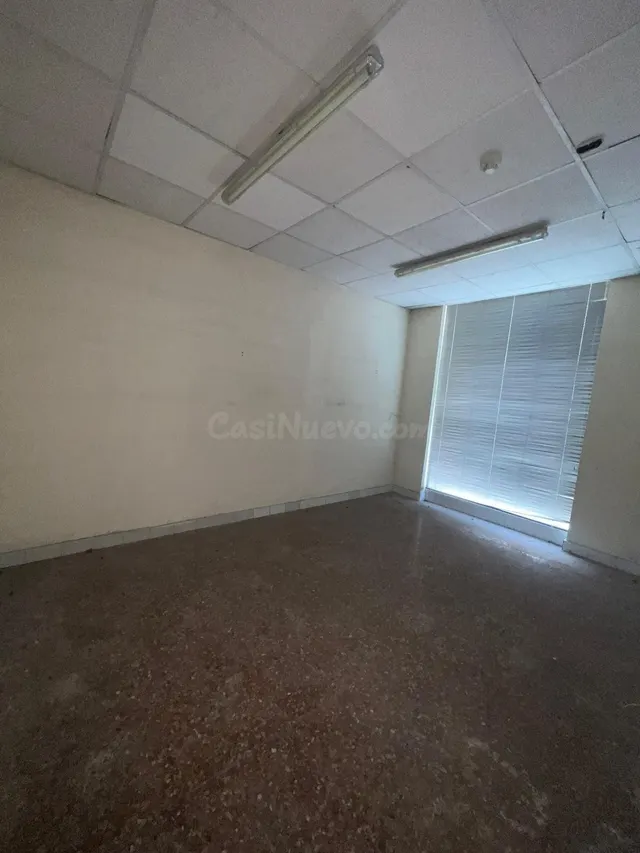 2.400 m2 DE LOCALES EN PUENTE TOCINOS - foto 4