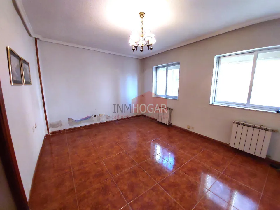 Vivienda en la zona de estación/hornos caleros