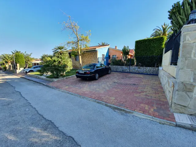 Chalet individual en una de las urbanizaciones mas exclusivas de Benidorm — 21