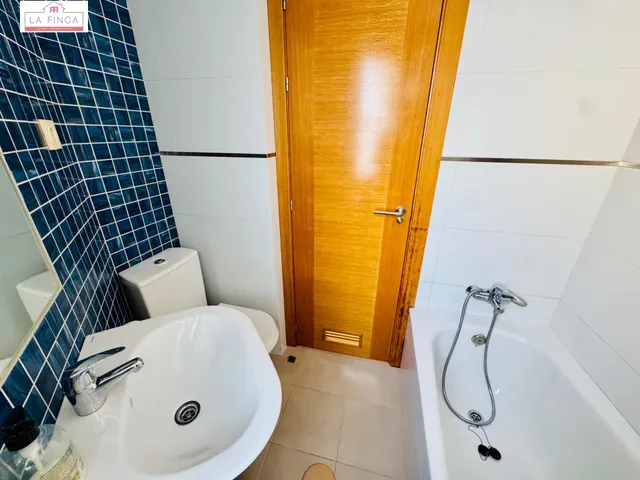 VIVIENDA 2 DORMITORIOS GARAJE Y TRASTERO CERCA DEL CENTRO — 30
