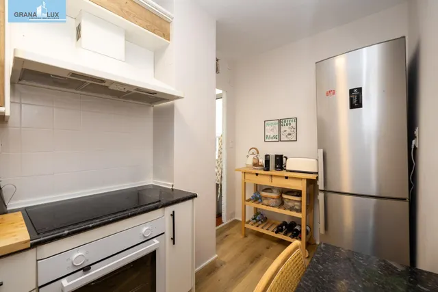Piso y cochera en venta junto Acera de Darro. — 8