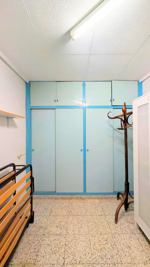 ¡ZONA CORAZÓN DE JESÚS, JUNTO A REINA VICTORIA¡  ¡PISO 3º REAL DE 3 DORMITORIOS DOBLES, 1 BAÑO Y BALCÓN¡ — 14