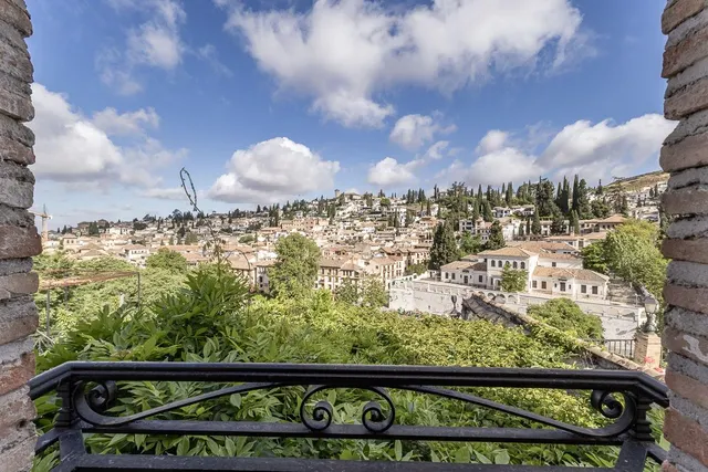 PRECIOSA CASA CON VISTAS A LA ALHAMBRA — 26