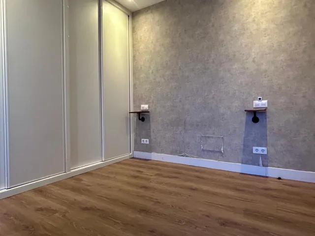 Piso en Venta en Adelfas — 6