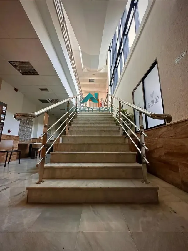 Oficina de alquiler en La Chana, Granada — 8