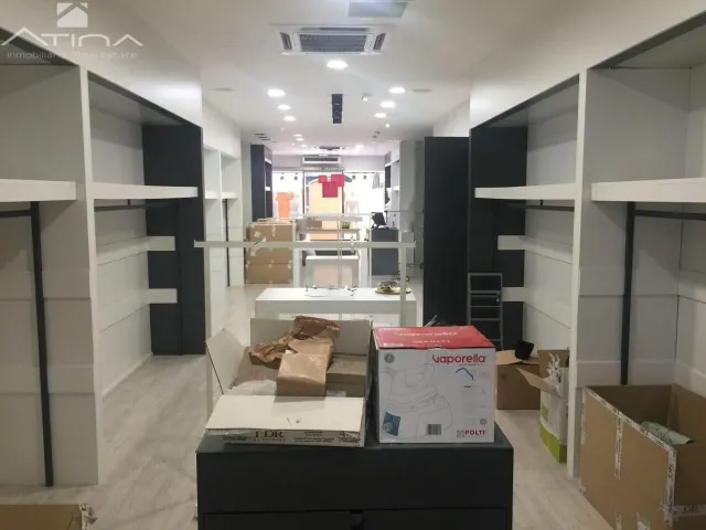 Amplio local comercial en el centro de Gandia — 4