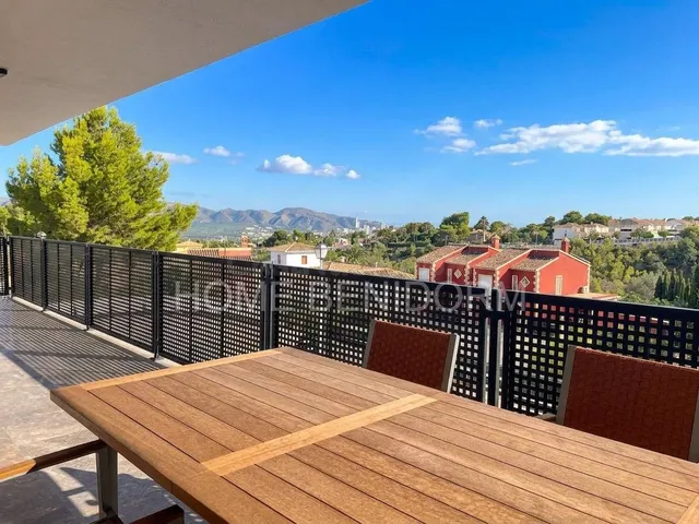 CHALET INDEPENDIENTE COMPLETAMENTE REFORMADO CON PISCINA, GARAJE Y VISTAS DESPEJADAS — 5