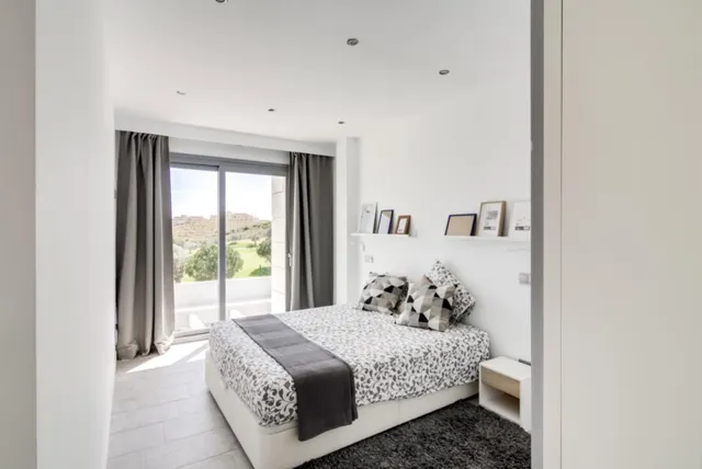 Villa de diseño contemporáneo a solo 4 minutos de Fuengirola. — 18