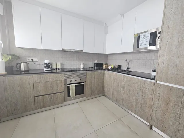 Bungalow dúplex de 4 dormitorios con terrazas, patio y porch - foto 3