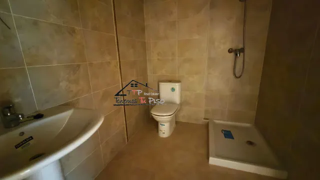 ÁTICO-DÚPLEX A ESTRENAR. 4 DORMITORIOS. 3 BAÑOS. TERRAZA DE 35M. COCHERA INCLUIDA — 36