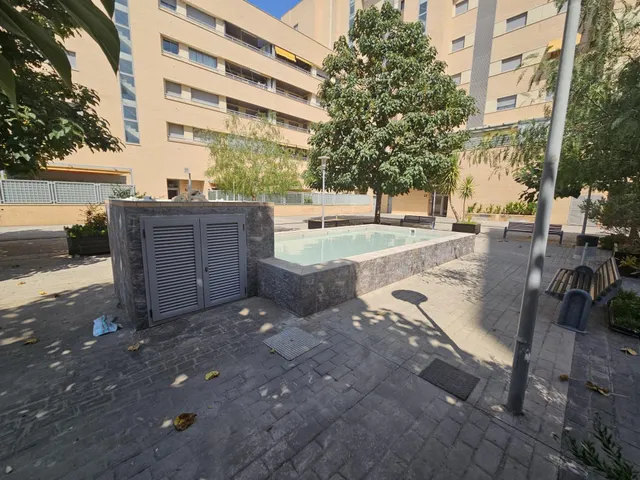 PISO DE 121 m2 CON DOS GRANDES TERRAZAS, PISCINA, GARAJE Y TRASTERO EN AVENIDA DE LA ILUSTRACIÓN — 42