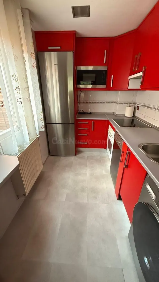 Amplio Piso en el Corazón del Casco Histórico de Vallecas — 4