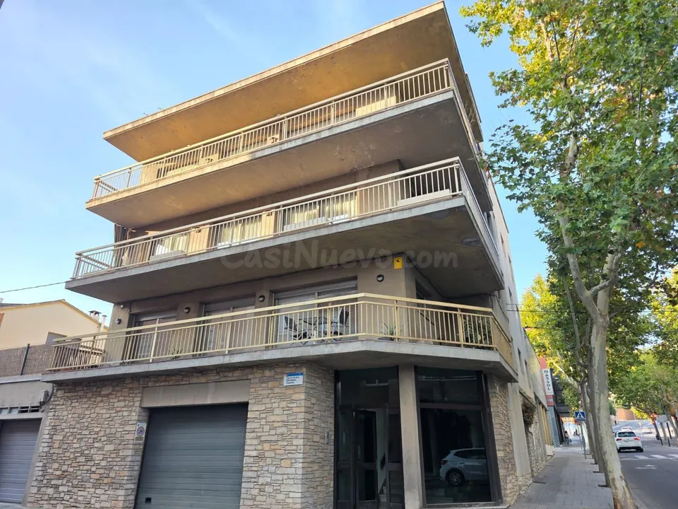 Venta ático en Igualada zona balmes 6 habitaciones, terraza y garaje!!